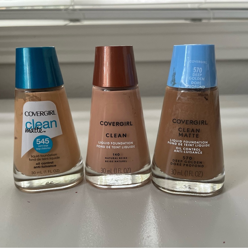 COVERGIRL Clean Matte Foundation Trio - Deep Shades